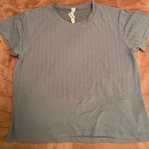 EUC light blue Lululemon top size 6